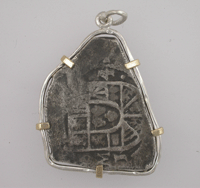 silver-gold-prong-coin-fram